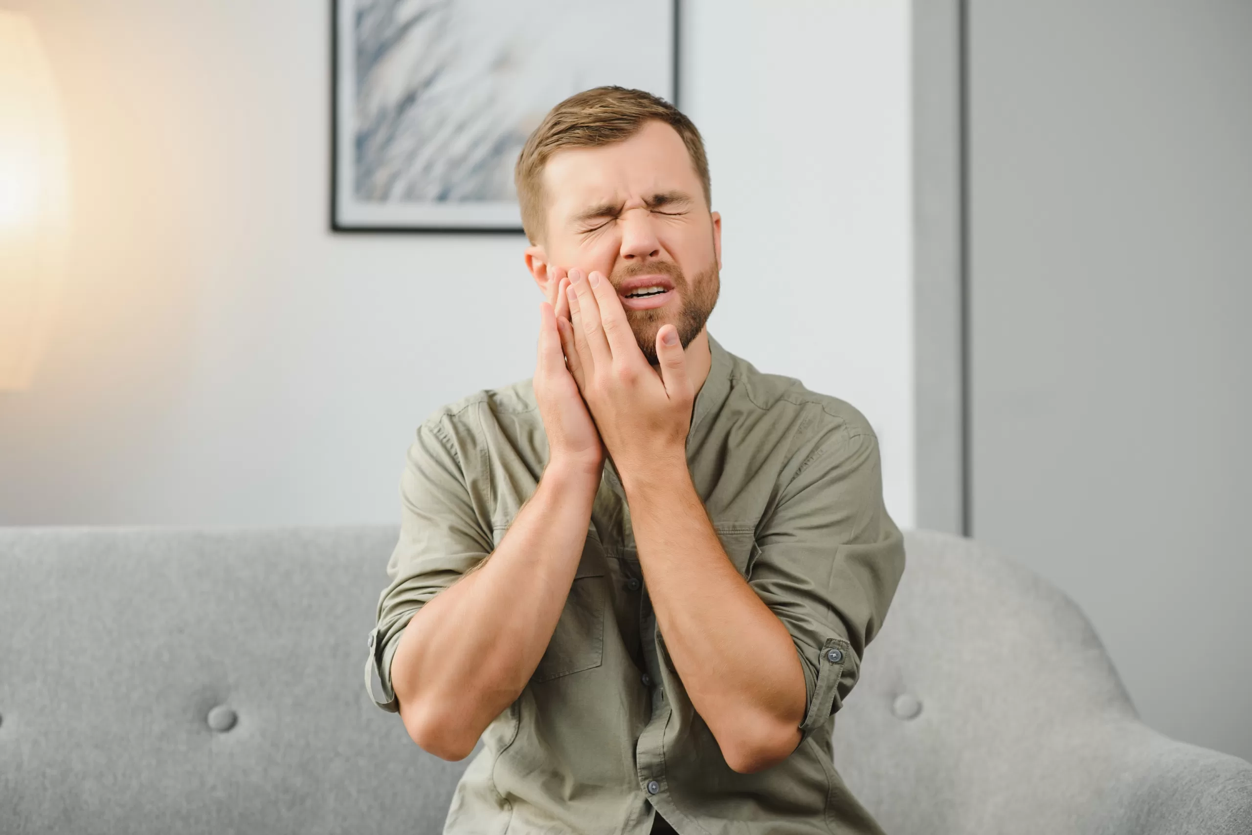 دندان درد و عفونت دندان به دلیل سیستم ایمنی ضعیف بدن